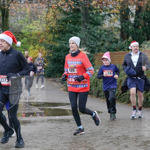 07.12.2025 - St. Pauli X-Mass-Run No. 15 Michael Burmester http://msf.ph/oto/9404497 07.12.2025 11:04:40 Laufen 2373, 520, 58 meine-sportfotos.de
