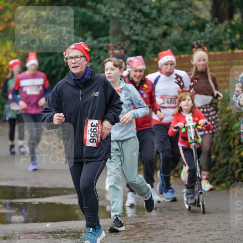 07.12.2025 - St. Pauli X-Mass-Run No. 15 Michael Burmester http://msf.ph/oto/9404514 07.12.2025 11:04:45 Laufen 2480, 3956, 1961 meine-sportfotos.de