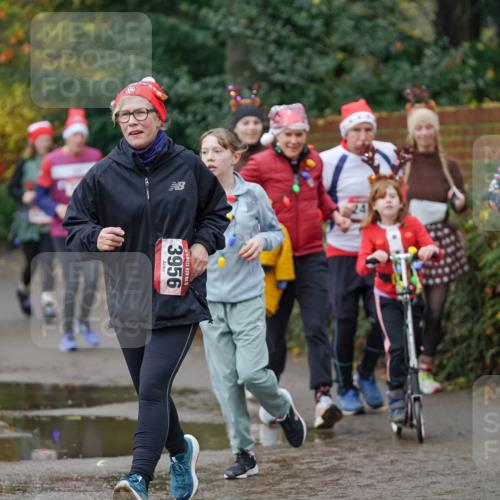 07.12.2025 - St. Pauli X-Mass-Run No. 15 Michael Burmester http://msf.ph/oto/9404515 07.12.2025 11:04:45 Laufen 15, 3956, 1961 meine-sportfotos.de