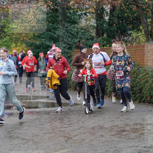 07.12.2025 - St. Pauli X-Mass-Run No. 15 Michael Burmester http://msf.ph/oto/9404519 07.12.2025 11:04:47 Laufen 3956, 2237, 2236, 2480, 1961 meine-sportfotos.de