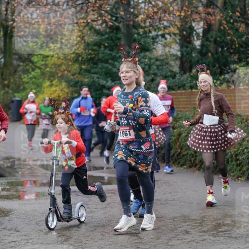 07.12.2025 - St. Pauli X-Mass-Run No. 15 Michael Burmester http://msf.ph/oto/9404526 07.12.2025 11:04:48 Laufen 1961 meine-sportfotos.de
