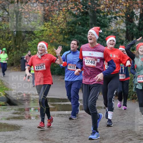 07.12.2025 - St. Pauli X-Mass-Run No. 15 Michael Burmester http://msf.ph/oto/9404540 07.12.2025 11:04:52 Laufen 25, 2237, 1632, 2240, 2498, 2236 meine-sportfotos.de