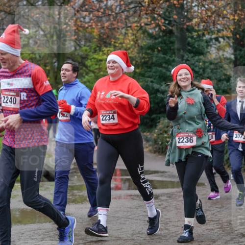 07.12.2025 - St. Pauli X-Mass-Run No. 15 Michael Burmester http://msf.ph/oto/9404543 07.12.2025 11:04:53 Laufen 2237, 2240, 1082, 2234, 15, 2236, 8, 3073 meine-sportfotos.de