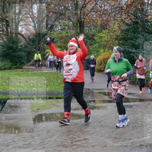 07.12.2025 - St. Pauli X-Mass-Run No. 15 Michael Burmester http://msf.ph/oto/9404563 07.12.2025 11:04:57 Laufen 3087, 1080, 1388, 2072 meine-sportfotos.de