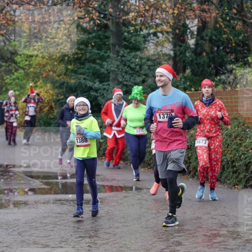 07.12.2025 - St. Pauli X-Mass-Run No. 15 Michael Burmester http://msf.ph/oto/9404571 07.12.2025 11:04:59 Laufen 3315, 137, 1388, 1673 meine-sportfotos.de
