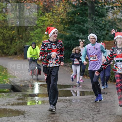 07.12.2025 - St. Pauli X-Mass-Run No. 15 Michael Burmester http://msf.ph/oto/9404606 07.12.2025 11:05:08 Laufen 3217, 2557, 326 meine-sportfotos.de