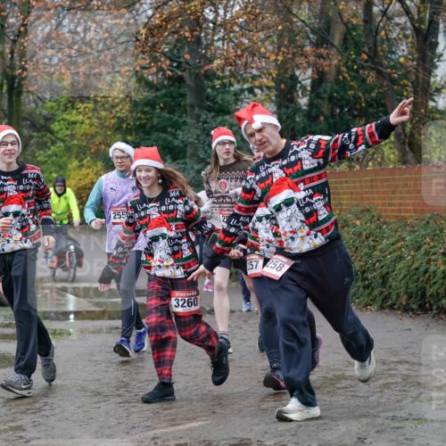 07.12.2025 - St. Pauli X-Mass-Run No. 15 Michael Burmester http://msf.ph/oto/9404608 07.12.2025 11:05:09 Laufen 255, 3260, 2, 1, 57, 258 meine-sportfotos.de