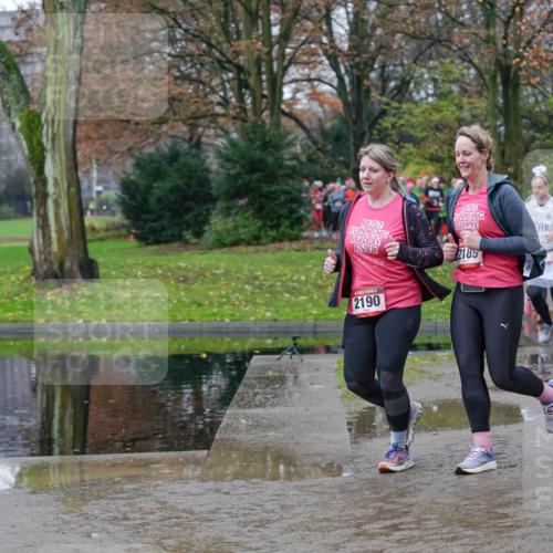 07.12.2025 - St. Pauli X-Mass-Run No. 15 Michael Burmester http://msf.ph/oto/9404660 07.12.2025 11:05:25 Laufen 2189, 2190, 48 meine-sportfotos.de