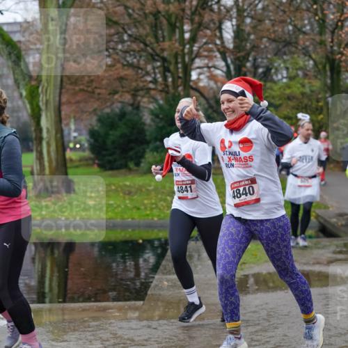 07.12.2025 - St. Pauli X-Mass-Run No. 15 Michael Burmester http://msf.ph/oto/9404665 07.12.2025 11:05:26 Laufen 2189, 4841, 15, 4840, 185 meine-sportfotos.de