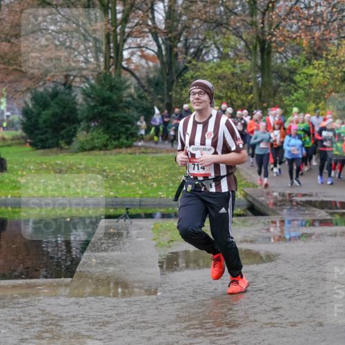 07.12.2025 - St. Pauli X-Mass-Run No. 15 Michael Burmester http://msf.ph/oto/9404690 07.12.2025 11:05:32 Laufen 714 meine-sportfotos.de