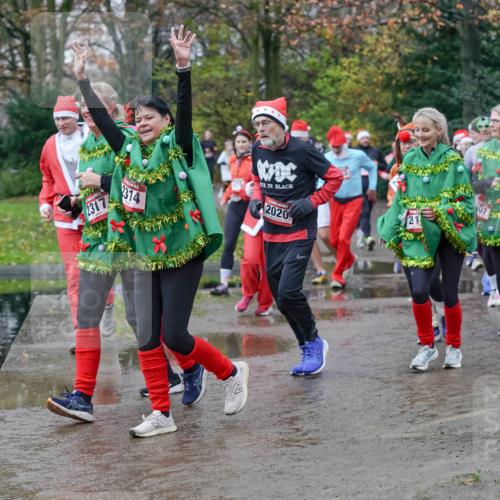 07.12.2025 - St. Pauli X-Mass-Run No. 15 Michael Burmester http://msf.ph/oto/9404724 07.12.2025 11:05:42 Laufen 2317, 2314, 2020, 07, 21, 2979, 2972 meine-sportfotos.de