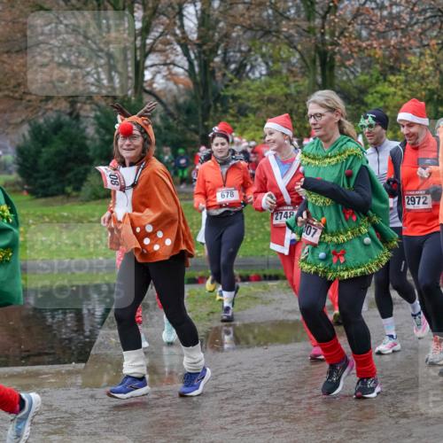 07.12.2025 - St. Pauli X-Mass-Run No. 15 Michael Burmester http://msf.ph/oto/9404735 07.12.2025 11:05:44 Laufen 80, 678, 2748, 307, 2972, 2979, 2400 meine-sportfotos.de
