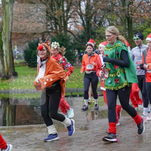 07.12.2025 - St. Pauli X-Mass-Run No. 15 Michael Burmester http://msf.ph/oto/9404737 07.12.2025 11:05:44 Laufen 24, 678, 2979, 2572, 2400 meine-sportfotos.de