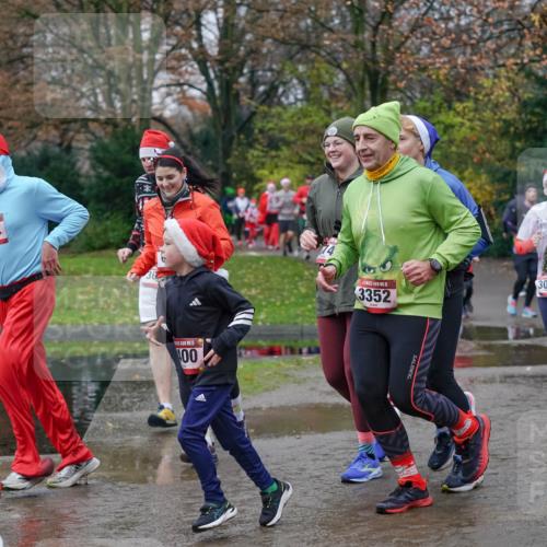 07.12.2025 - St. Pauli X-Mass-Run No. 15 Michael Burmester http://msf.ph/oto/9404743 07.12.2025 11:05:46 Laufen 3182, 00, 3352, 3070, 2265 meine-sportfotos.de