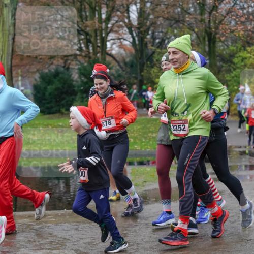 07.12.2025 - St. Pauli X-Mass-Run No. 15 Michael Burmester http://msf.ph/oto/9404745 07.12.2025 11:05:46 Laufen 3182, 678, 18, 00, 15, 3352, 3070 meine-sportfotos.de
