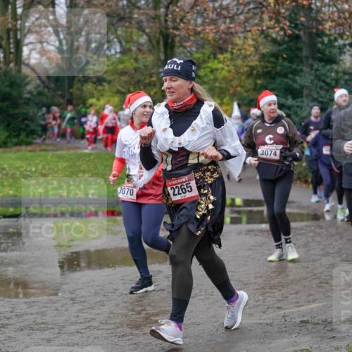 07.12.2025 - St. Pauli X-Mass-Run No. 15 Michael Burmester http://msf.ph/oto/9404750 07.12.2025 11:05:47 Laufen 3070, 15, 2265, 3074, 2244, 2037 meine-sportfotos.de