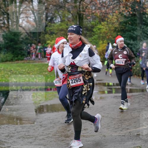 07.12.2025 - St. Pauli X-Mass-Run No. 15 Michael Burmester http://msf.ph/oto/9404751 07.12.2025 11:05:47 Laufen 3070, 15, 2265, 3074, 2037 meine-sportfotos.de