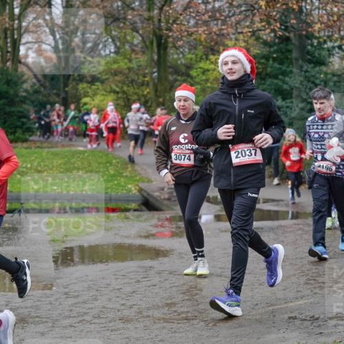 07.12.2025 - St. Pauli X-Mass-Run No. 15 Michael Burmester http://msf.ph/oto/9404753 07.12.2025 11:05:47 Laufen 55, 3074, 2037, 2196, 2244, 465 meine-sportfotos.de