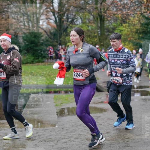 07.12.2025 - St. Pauli X-Mass-Run No. 15 Michael Burmester http://msf.ph/oto/9404762 07.12.2025 11:05:49 Laufen 3074, 15, 2244, 196, 2192 meine-sportfotos.de