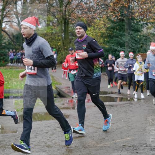 07.12.2025 - St. Pauli X-Mass-Run No. 15 Michael Burmester http://msf.ph/oto/9404777 07.12.2025 11:05:52 Laufen 4655, 4644, 2387, 4648 meine-sportfotos.de