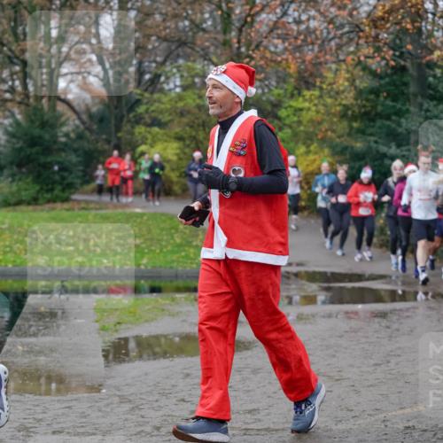 07.12.2025 - St. Pauli X-Mass-Run No. 15 Michael Burmester http://msf.ph/oto/9404875 07.12.2025 11:06:16 Laufen 1 meine-sportfotos.de