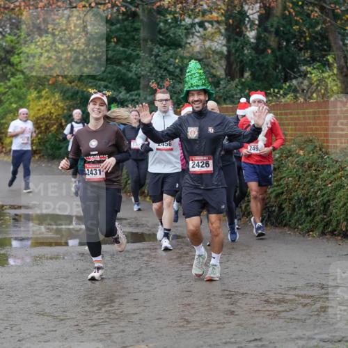 07.12.2025 - St. Pauli X-Mass-Run No. 15 Michael Burmester http://msf.ph/oto/9404880 07.12.2025 11:06:18 Laufen 2431, 456, 2426, 249 meine-sportfotos.de