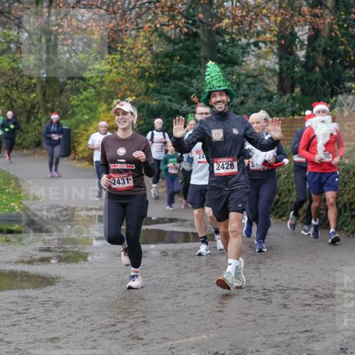 07.12.2025 - St. Pauli X-Mass-Run No. 15 Michael Burmester http://msf.ph/oto/9404882 07.12.2025 11:06:18 Laufen 270, 2431, 24, 2426, 95 meine-sportfotos.de