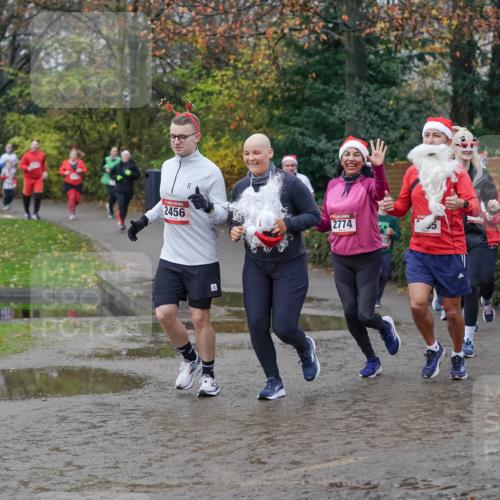 07.12.2025 - St. Pauli X-Mass-Run No. 15 Michael Burmester http://msf.ph/oto/9404889 07.12.2025 11:06:20 Laufen 2456, 2774, 07, 9042 meine-sportfotos.de