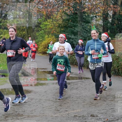 07.12.2025 - St. Pauli X-Mass-Run No. 15 Michael Burmester http://msf.ph/oto/9404909 07.12.2025 11:06:24 Laufen 2449, 1759, 2707, 270 meine-sportfotos.de