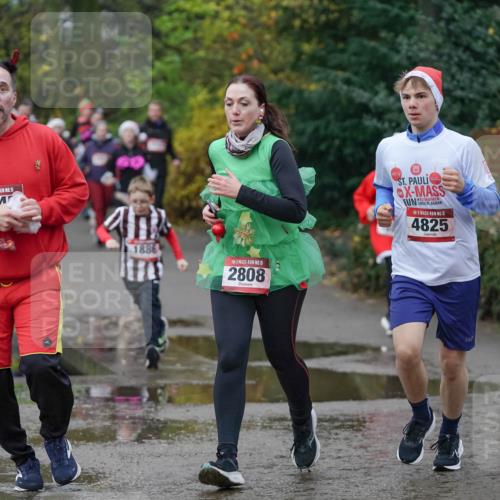 07.12.2025 - St. Pauli X-Mass-Run No. 15 Michael Burmester http://msf.ph/oto/9404931 07.12.2025 11:06:32 Laufen 15, 281, 1886, 15, 2808, 15, 4825, 2419 meine-sportfotos.de