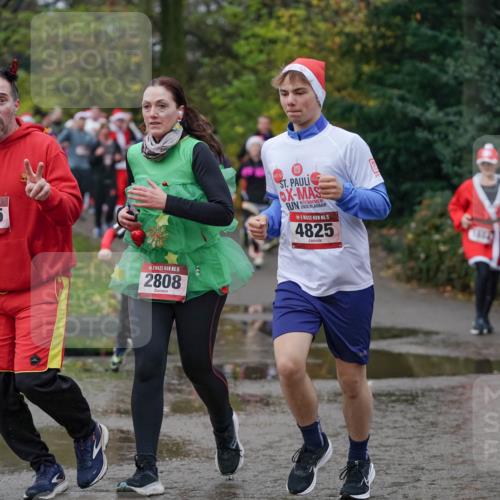 07.12.2025 - St. Pauli X-Mass-Run No. 15 Michael Burmester http://msf.ph/oto/9404934 07.12.2025 11:06:32 Laufen 15, 2845, 15, 2808, 15, 4825, 2419 meine-sportfotos.de