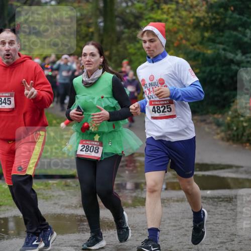 07.12.2025 - St. Pauli X-Mass-Run No. 15 Michael Burmester http://msf.ph/oto/9404935 07.12.2025 11:06:33 Laufen 15, 2845, 15, 2808, 15, 4825, 241 meine-sportfotos.de