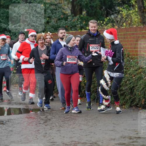 07.12.2025 - St. Pauli X-Mass-Run No. 15 Michael Burmester http://msf.ph/oto/9404957 07.12.2025 11:06:40 Laufen 464, 305, 063, 2500, 5, 2522 meine-sportfotos.de