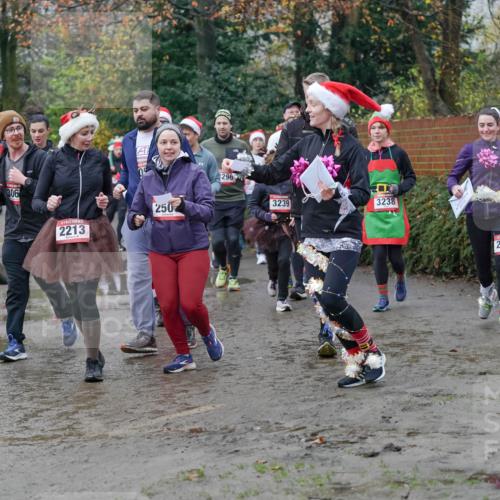 07.12.2025 - St. Pauli X-Mass-Run No. 15 Michael Burmester http://msf.ph/oto/9404966 07.12.2025 11:06:43 Laufen 306, 2213, 250, 296, 3239, 3238, 213 meine-sportfotos.de