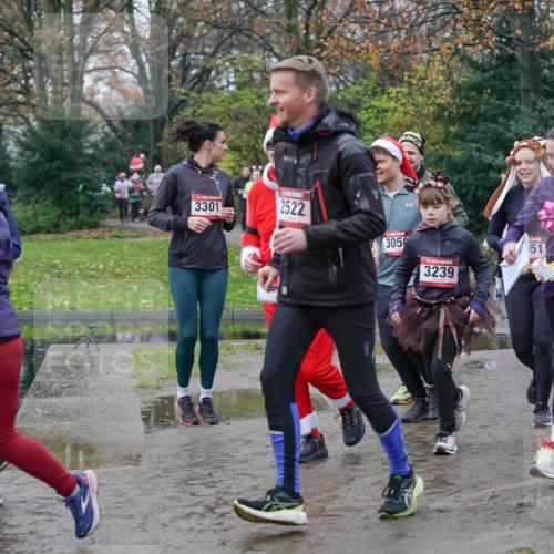 07.12.2025 - St. Pauli X-Mass-Run No. 15 Michael Burmester http://msf.ph/oto/9404972 07.12.2025 11:06:45 Laufen 3301, 2522, 3050, 3239, 51, 2139, 3238 meine-sportfotos.de
