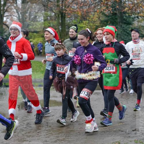 07.12.2025 - St. Pauli X-Mass-Run No. 15 Michael Burmester http://msf.ph/oto/9404974 07.12.2025 11:06:46 Laufen 2522, 15, 84, 323, 329, 2139, 3238, 3290, 2285 meine-sportfotos.de