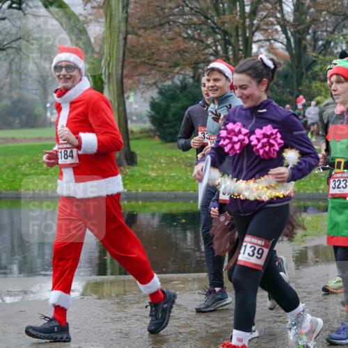 07.12.2025 - St. Pauli X-Mass-Run No. 15 Michael Burmester http://msf.ph/oto/9404980 07.12.2025 11:06:47 Laufen 184, 33, 139, 3238 meine-sportfotos.de