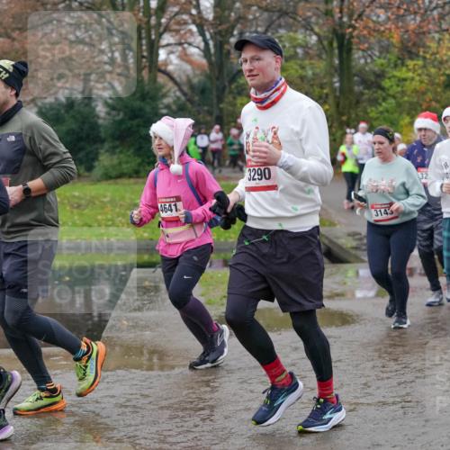 07.12.2025 - St. Pauli X-Mass-Run No. 15 Michael Burmester http://msf.ph/oto/9404982 07.12.2025 11:06:47 Laufen 4641, 3290, 3143, 32, 3146 meine-sportfotos.de