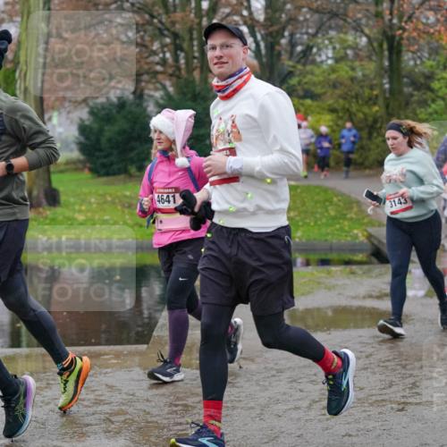 07.12.2025 - St. Pauli X-Mass-Run No. 15 Michael Burmester http://msf.ph/oto/9404984 07.12.2025 11:06:48 Laufen 5, 3290, 4641, 3143, 32, 3146 meine-sportfotos.de