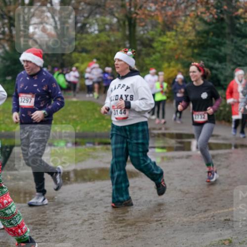07.12.2025 - St. Pauli X-Mass-Run No. 15 Michael Burmester http://msf.ph/oto/9404991 07.12.2025 11:06:49 Laufen 15, 2285, 3297, 3144, 2732, 2736 meine-sportfotos.de