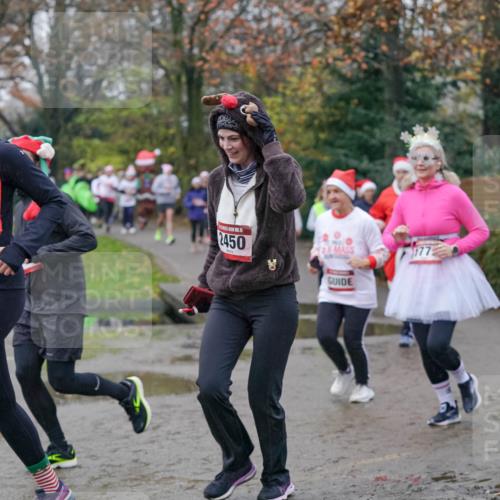 07.12.2025 - St. Pauli X-Mass-Run No. 15 Michael Burmester http://msf.ph/oto/9405001 07.12.2025 11:06:51 Laufen 15, 739, 2450 meine-sportfotos.de