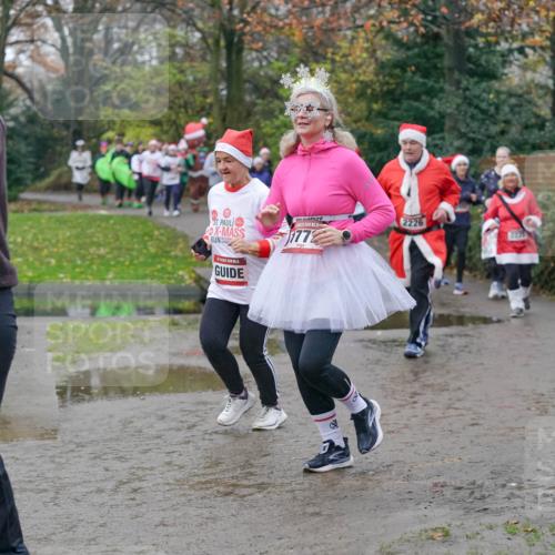 07.12.2025 - St. Pauli X-Mass-Run No. 15 Michael Burmester http://msf.ph/oto/9405004 07.12.2025 11:06:52 Laufen 450, 5, 2226, 1772, 2229 meine-sportfotos.de