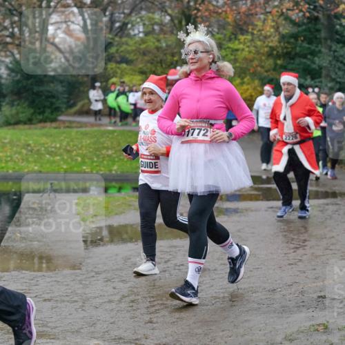 07.12.2025 - St. Pauli X-Mass-Run No. 15 Michael Burmester http://msf.ph/oto/9405006 07.12.2025 11:06:52 Laufen 15, 1772, 2226 meine-sportfotos.de