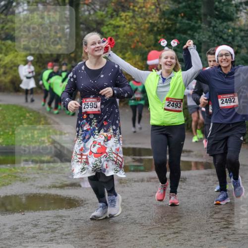 07.12.2025 - St. Pauli X-Mass-Run No. 15 Michael Burmester http://msf.ph/oto/9405025 07.12.2025 11:06:57 Laufen 5, 2595, 2493, 1, 2492 meine-sportfotos.de