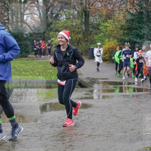 07.12.2025 - St. Pauli X-Mass-Run No. 15 Michael Burmester http://msf.ph/oto/9405046 07.12.2025 11:07:02 Laufen 776, 23, 25, 4653 meine-sportfotos.de
