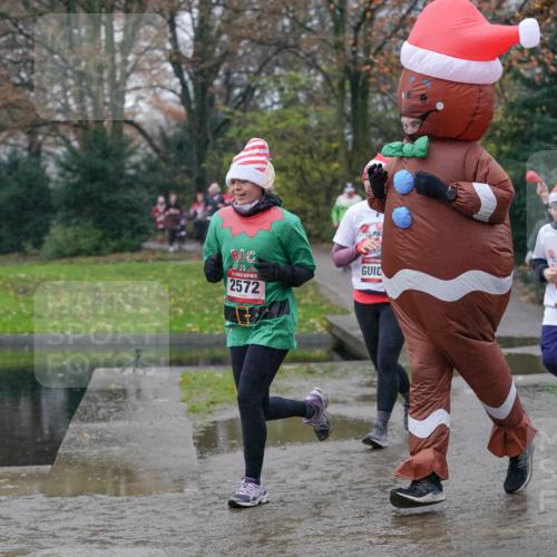 07.12.2025 - St. Pauli X-Mass-Run No. 15 Michael Burmester http://msf.ph/oto/9405063 07.12.2025 11:07:05 Laufen 2572, 4818 meine-sportfotos.de
