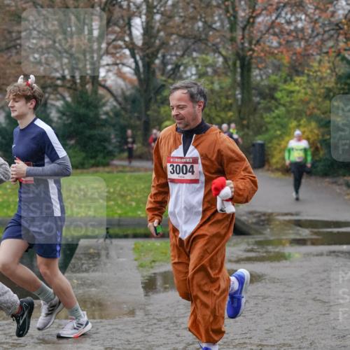 07.12.2025 - St. Pauli X-Mass-Run No. 15 Michael Burmester http://msf.ph/oto/9405074 07.12.2025 11:07:08 Laufen 2995, 15, 3004, 12 meine-sportfotos.de