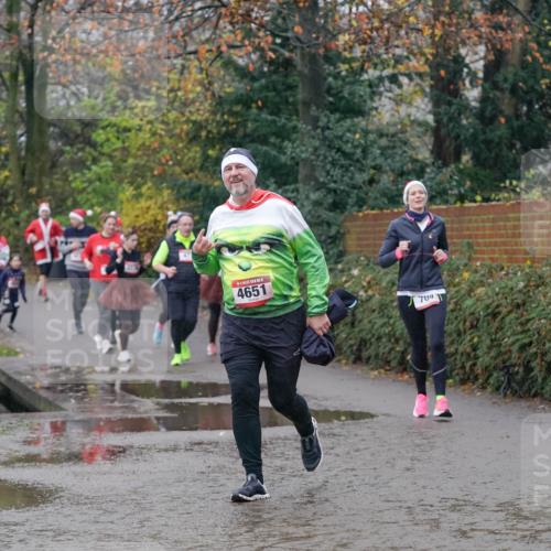 07.12.2025 - St. Pauli X-Mass-Run No. 15 Michael Burmester http://msf.ph/oto/9405103 07.12.2025 11:07:15 Laufen 4651, 704, 1 meine-sportfotos.de