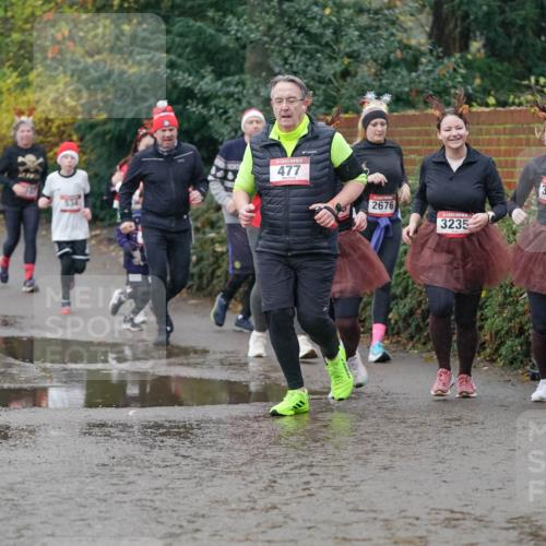 07.12.2025 - St. Pauli X-Mass-Run No. 15 Michael Burmester http://msf.ph/oto/9405116 07.12.2025 11:07:20 Laufen 534, 477, 2676, 3235, 3234 meine-sportfotos.de