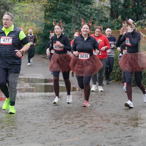 07.12.2025 - St. Pauli X-Mass-Run No. 15 Michael Burmester http://msf.ph/oto/9405121 07.12.2025 11:07:22 Laufen 477, 216, 3236, 3235, 633, 323, 26 meine-sportfotos.de